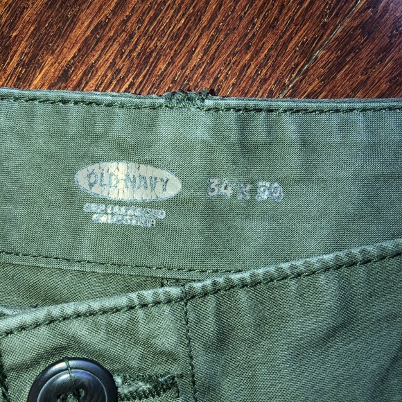 Old Navy Green Cargo Pants - Picture 3 of 4